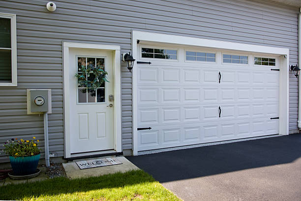 24/7 Emergency Garage Door Panel Replacement experts in Ivins, UT